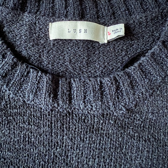 Lush Navy Sweater size L - Picture 2 of 5